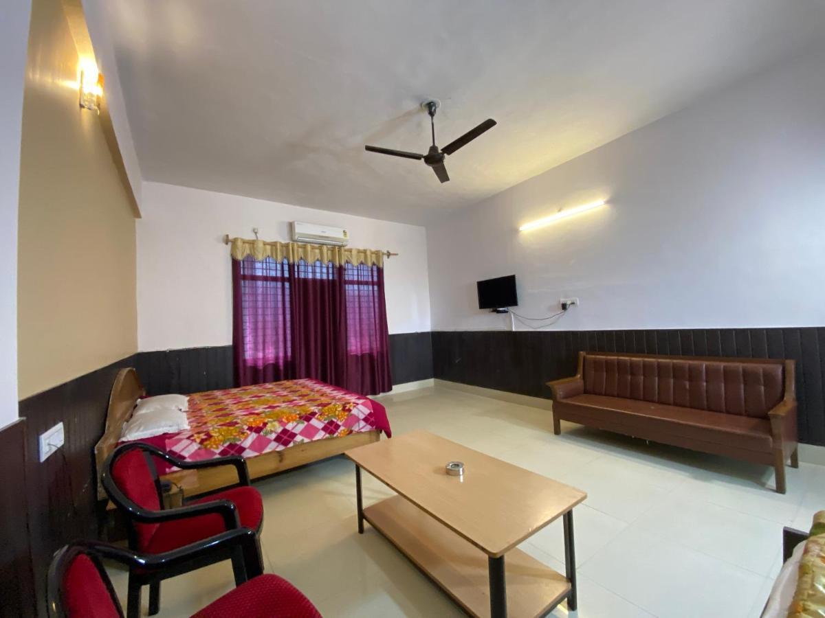 Kanara Hotel Bhīm Tāl Kültér fotó