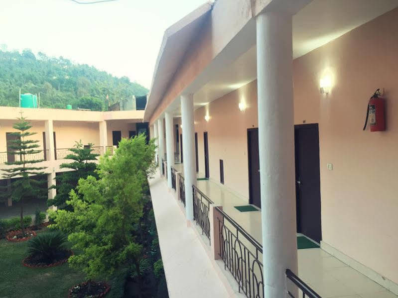 Kanara Hotel Bhīm Tāl Kültér fotó